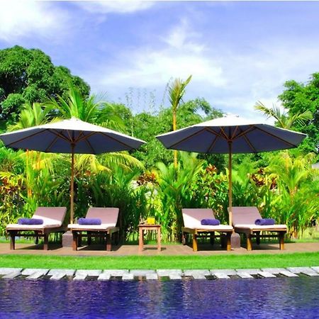 M Two Villas Seminyak Buitenkant foto