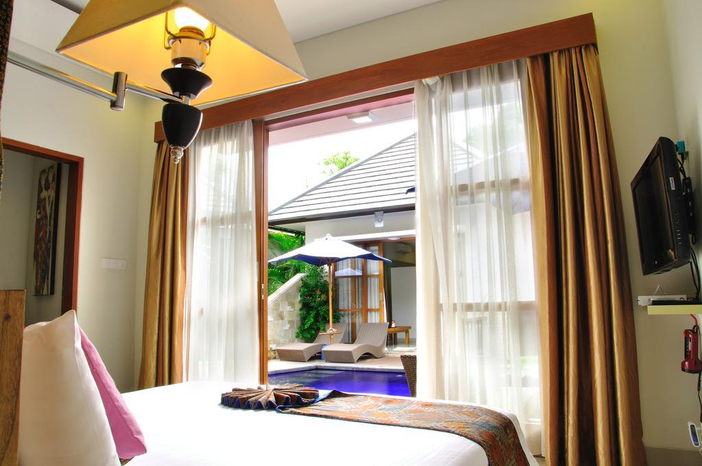 M Two Villas Seminyak Kamer foto
