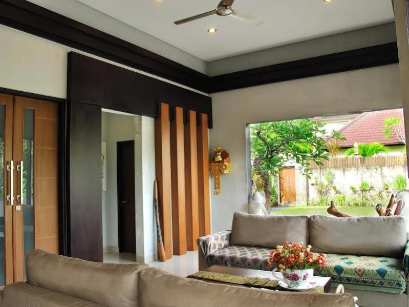 M Two Villas Seminyak Buitenkant foto
