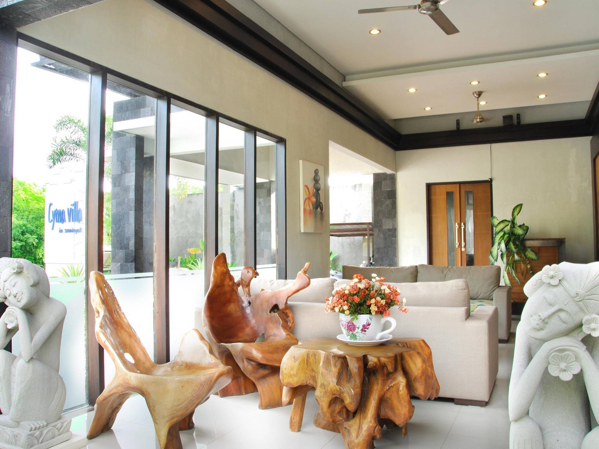 M Two Villas Seminyak Buitenkant foto