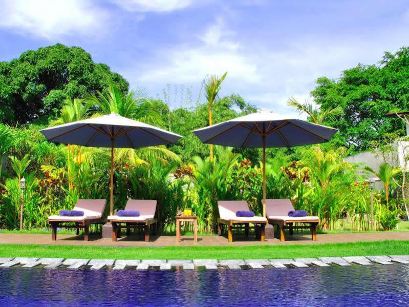 M Two Villas Seminyak Buitenkant foto