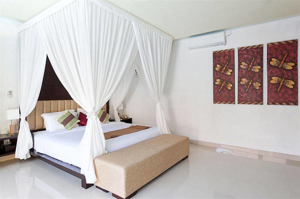 M Two Villas Seminyak Buitenkant foto