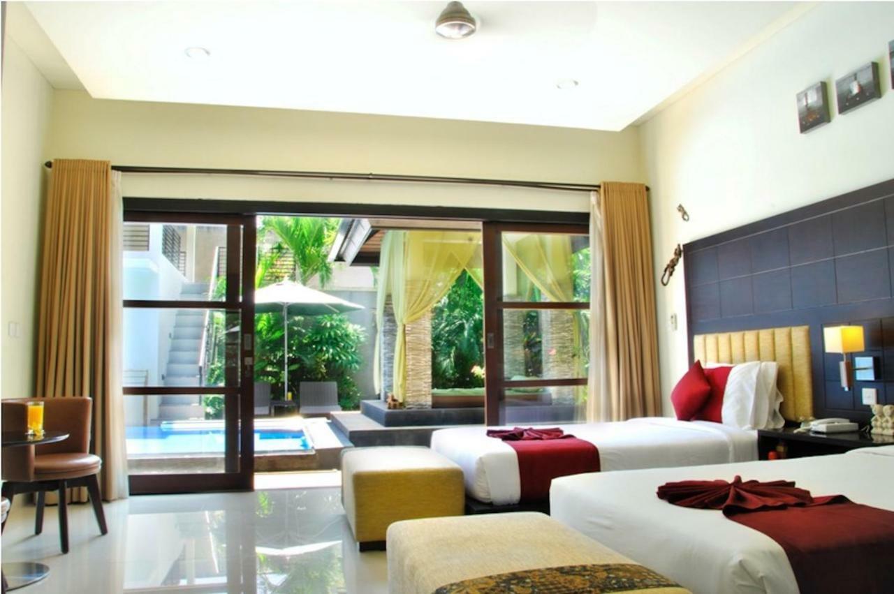 M Two Villas Seminyak Buitenkant foto