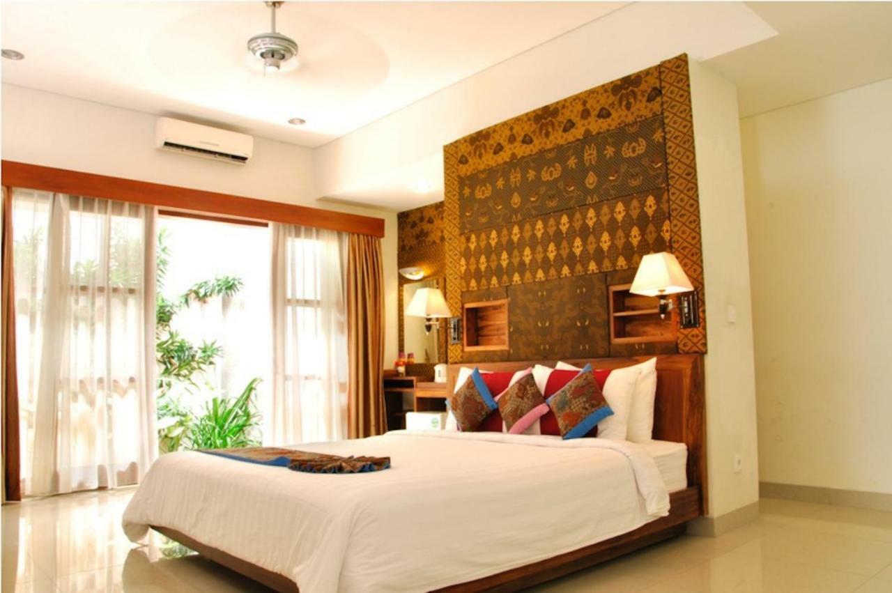 M Two Villas Seminyak Buitenkant foto